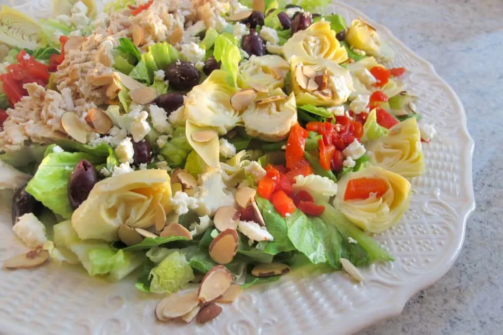 https://www.thescramble.com/wp-content/uploads/2019/03/Mediterranean-Sunset-Salad-042-2-1024x683.jpg.webp