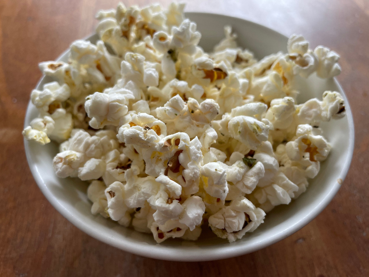 how to make perfect popcorn and topping ideas